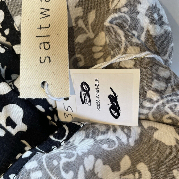NWT Saltwater Luxe Top Madaris Ruffle Printed Black White Oversized Sz. S - Picture 10 of 10